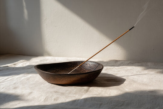 When Fragrance Flows: How Incense Clears the Mind Like Water