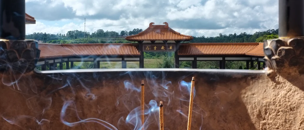 Everything You Need to Know About Sandalwood Incense