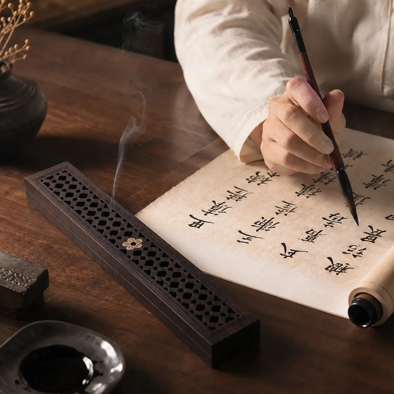 Simple black ebony incense box for minimalist incense storage and daily home fragrance